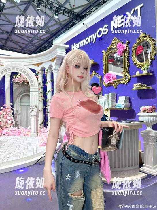 真实与自嘲的交汇！“百合欧皇子”的女神写真图包，传递出一种别样的魅力。.txt