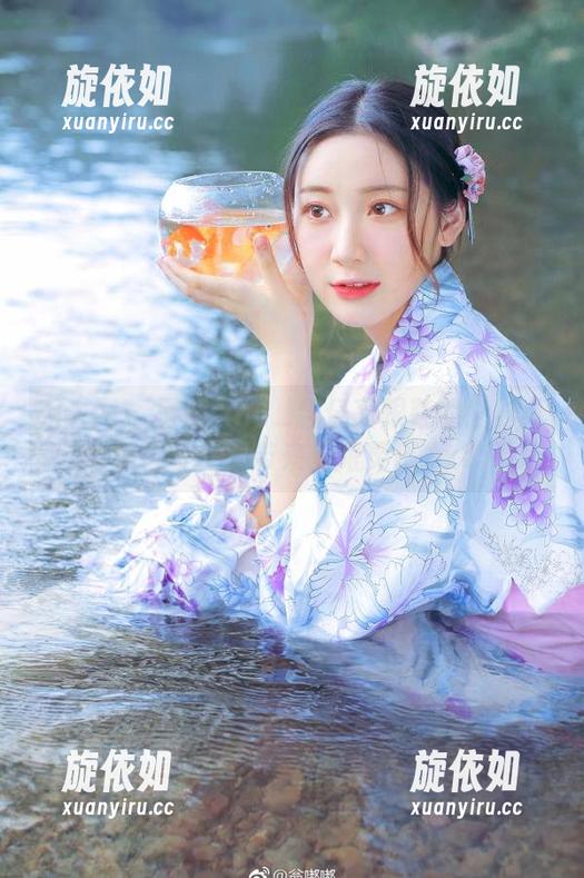 秀人网 - 探索tina_甜仔高跟鞋的世界：精选写真集带来无限灵感.txt