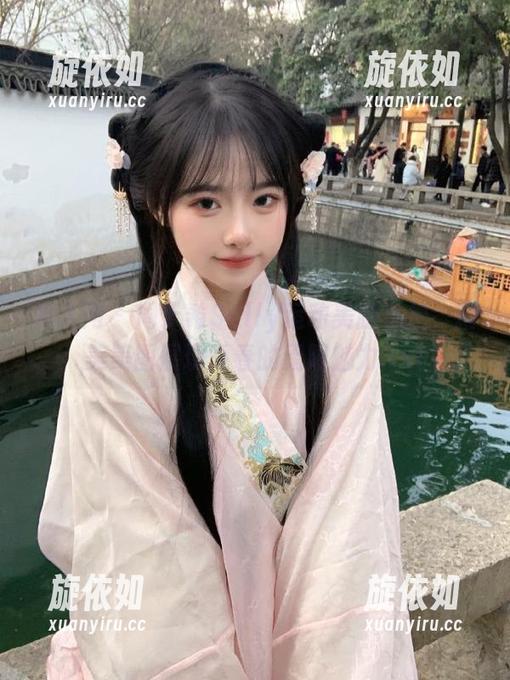 秀人网 - 周于希Sally运动美腿私拍，精美美图展现青春的无限魅力.txt