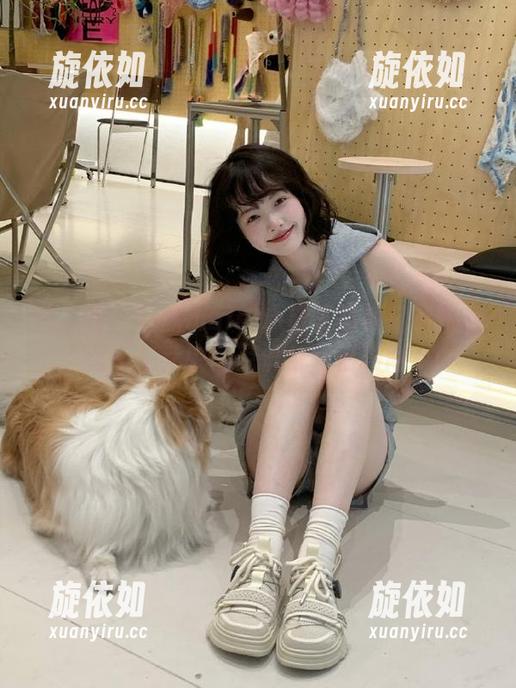 秀人网 - 安然maleah居家写真定制作品，记录生活中的点滴与幸福瞬间.txt