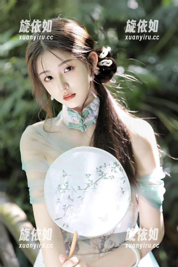 秀人网 - 绝美免费图册：安然儿的纯白写真作品，感受清新自然的气息！.txt