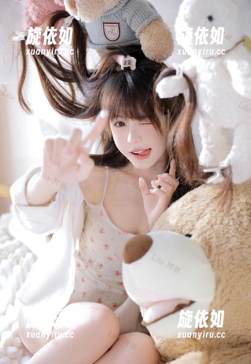 秀人网 - 小逗逗新写真更新，礼服原图展现无尽优雅与美丽.txt