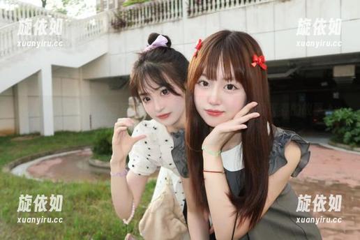 秀人网 - 梦心玥校园写真系列：每一张图片都诉说青春的故事.txt