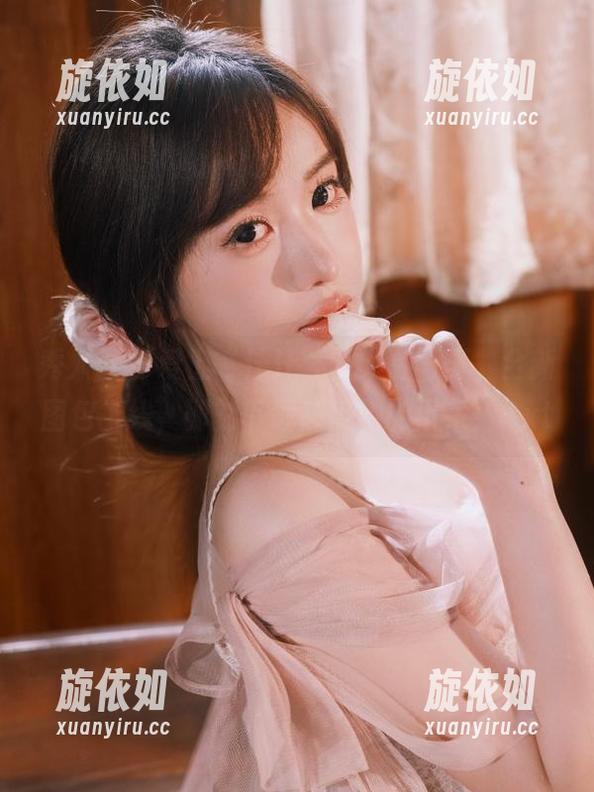 秀人网 - 爱上“汁汁”的天台写真，全新图包上线，即刻下载感受她的风采！.txt
