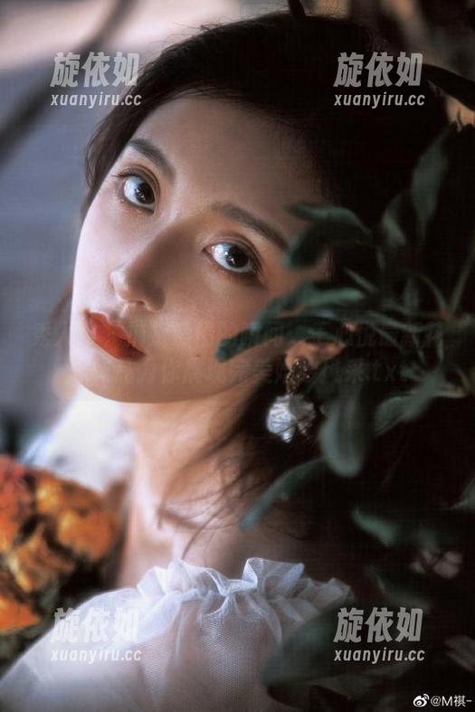 秀人网 - 捕捉爱情的瞬间：王心悦最新花嫁作品为你展现完美婚纱风采.txt