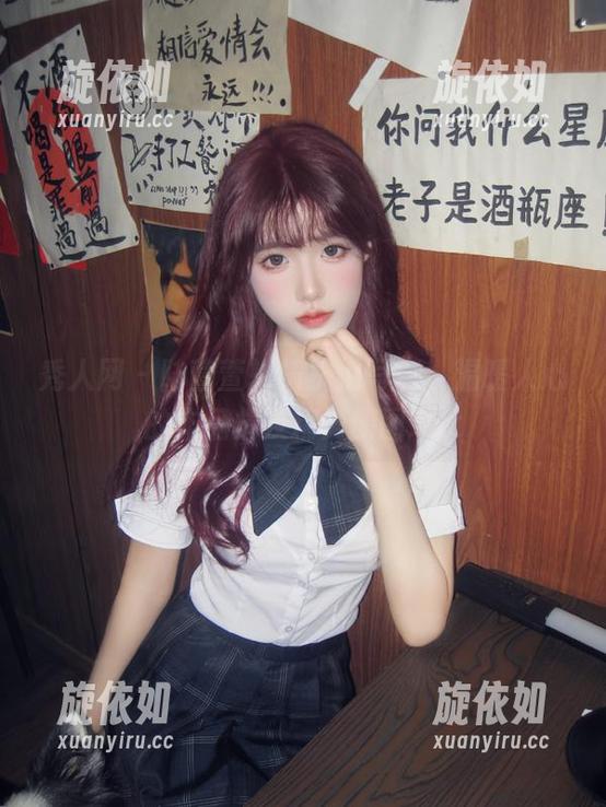 秀人网 - 陆萱萱轮椅护士写真，温暖人心的作品集及精美原图.txt