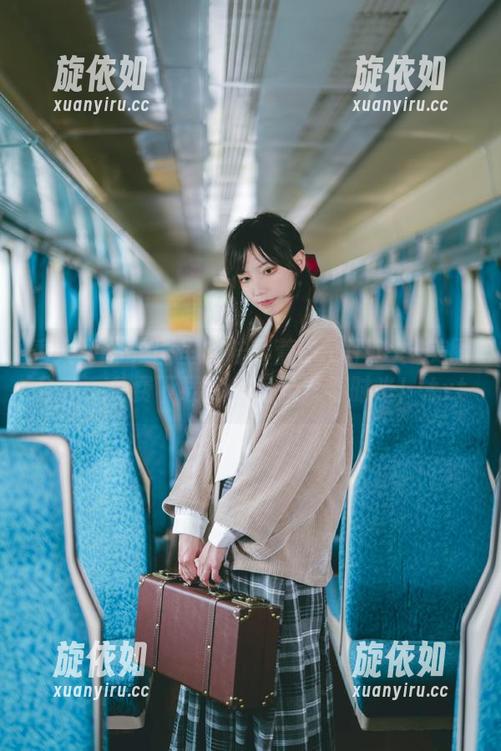 秀人网 - 校园里的陆萱萱cecillia：美图分享，免费下载完美记录青春时光！.txt