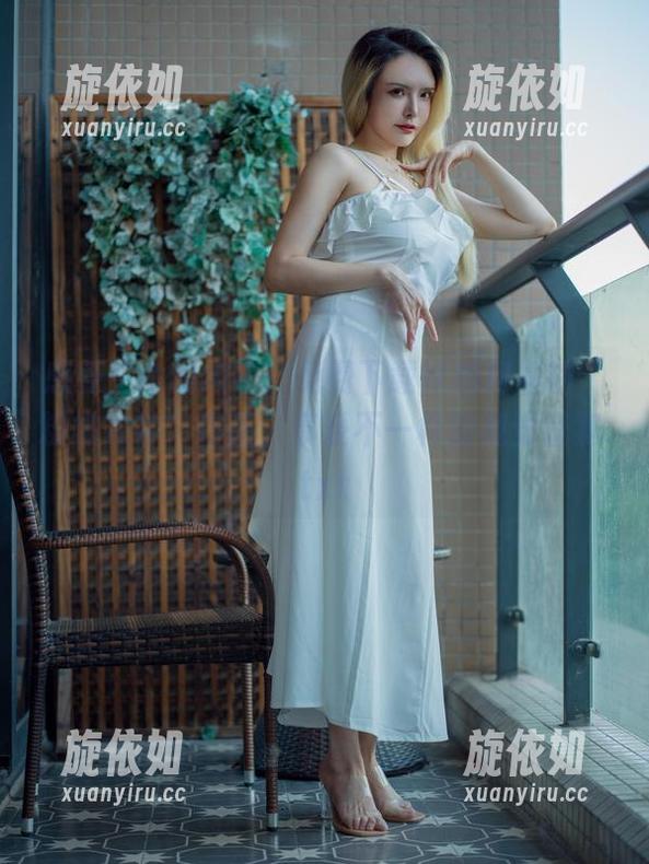 感受生命的绚丽：免费下载秋和柯基的“粉桃花神”作品，享受不一样的视觉盛宴.txt
