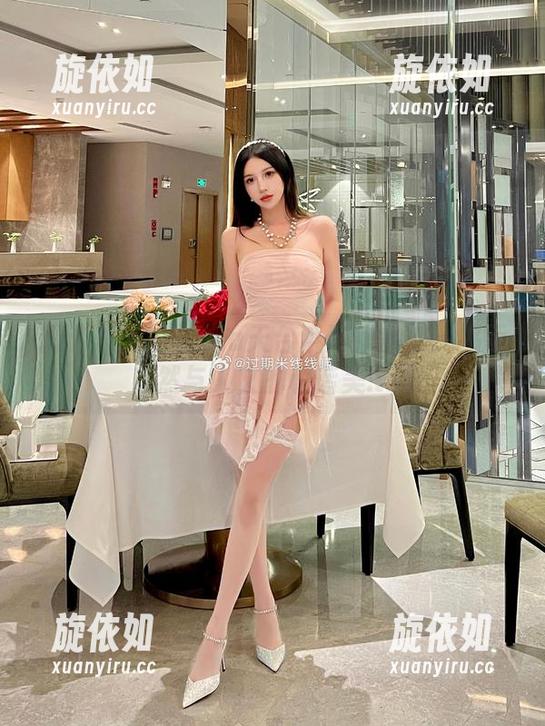 米线线sama 精选米线线sama天台系列作品集:揭示自然与人文的和谐美.txt