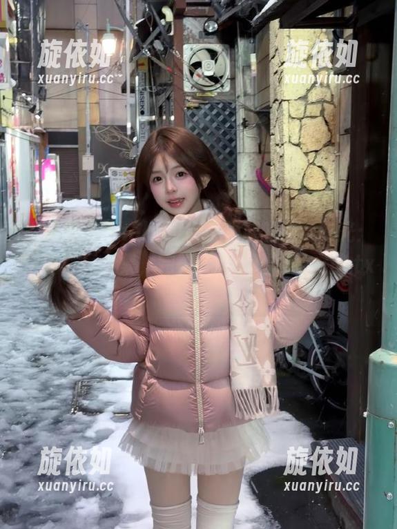 艺图语 - Shelley在紫禁城的诗意时光：恬静写真合集，完美套图展现心灵之美.txt