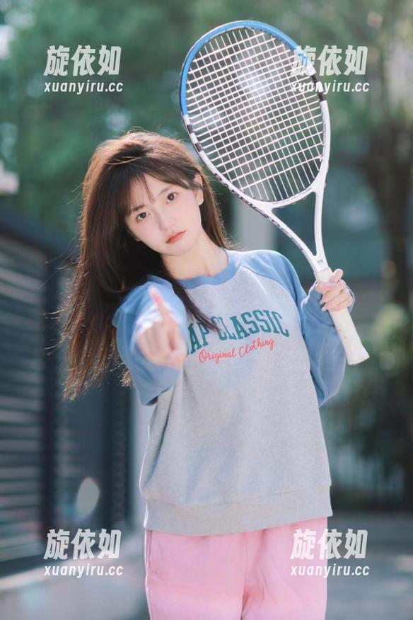 蜜桃社-木奈奈 蜜桃社 - 在木奈奈的私拍写真中,感受圣诞氛围里的温暖与欢乐.txt
