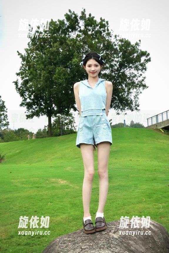 蜜桃社 - 跟随杏子的足迹，发现她的连衣裙全套写真，快速下载感受风采.txt