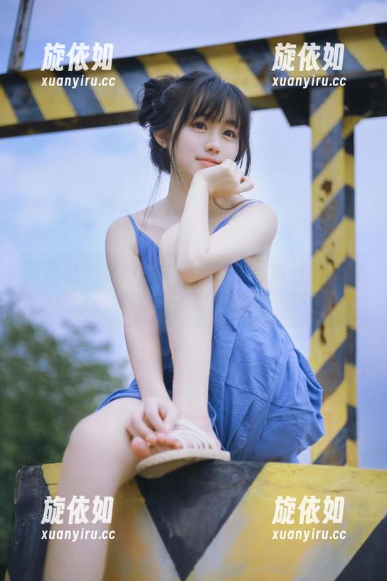 语画界 - 私房艺术：蜜桃酱与肉丝的完美结合，展现不一样的写真之美.txt