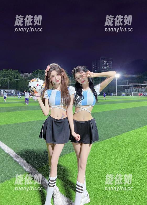 语画界 - 金纯一的皮衣写真集，分享她在摄影镜头下的真实与美丽.txt