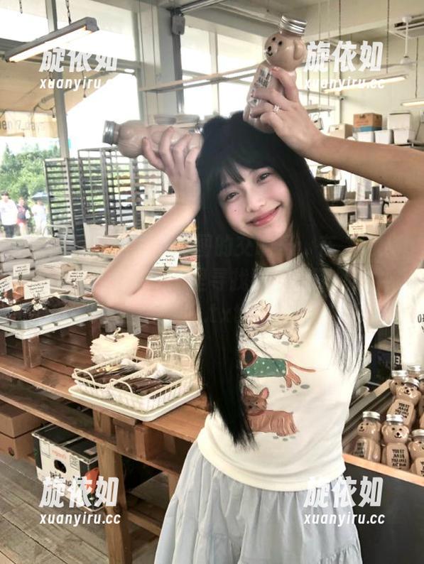 微密圈 - 原图与套图的交响乐：在“迷人的五姨太2022”里寻找到灵魂深处的共鸣.txt