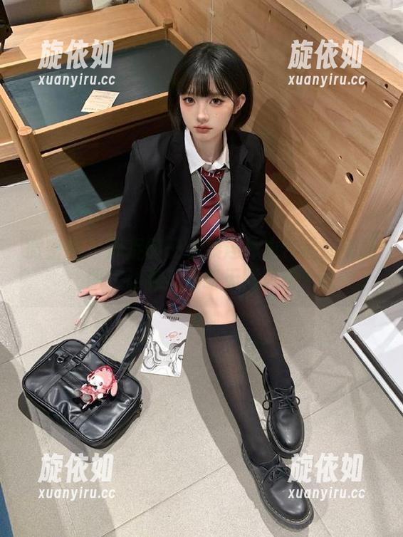 微密圈 - 捕捉醇子小姨连体衣作品的美丽，图库让我们领略无限风情.txt