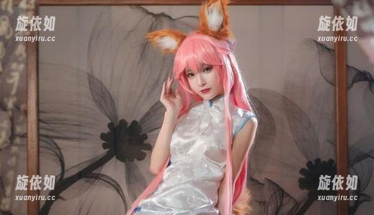 深度赏析铁板烧鬼舞w姐姐的精选写真集，捕捉瞬间的永恒.txt