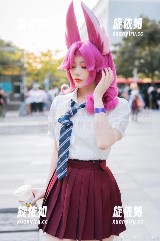 阿九从不咕咕校服COS写真原图，青春校园的完美写照再现！.txt
