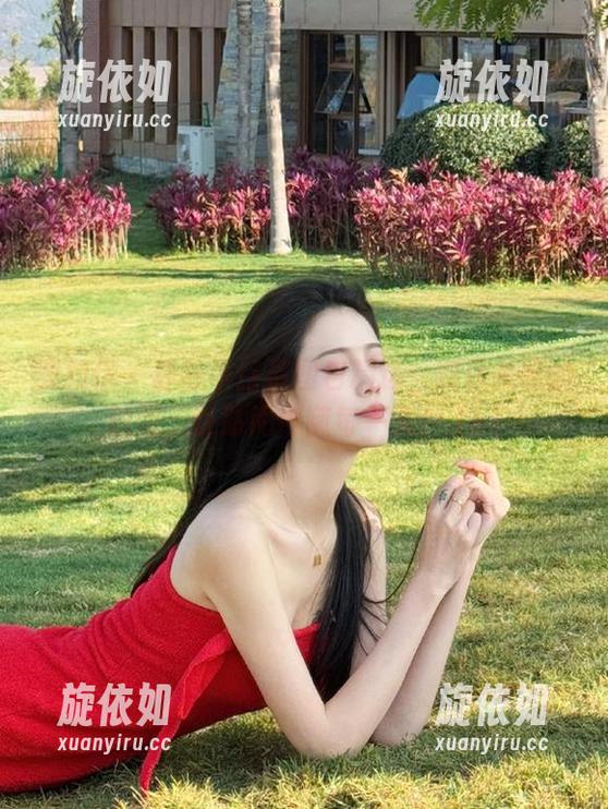 雅拉伊 - 静静牛仔裤图包精选：抓住美丽的瞬间，让时尚伴随每一天！.txt