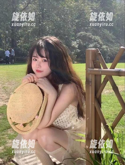 青豆客 - 苏糯米Mi的裸足之美：精挑细选的作品集与绝美原图.txt