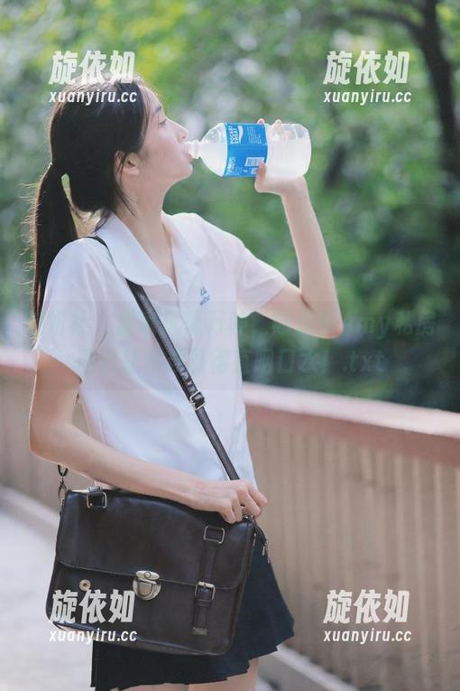 魅妍社 - 居家风情万种，斯戴媛Amy私房图片让你羡慕得直咽口水！.txt