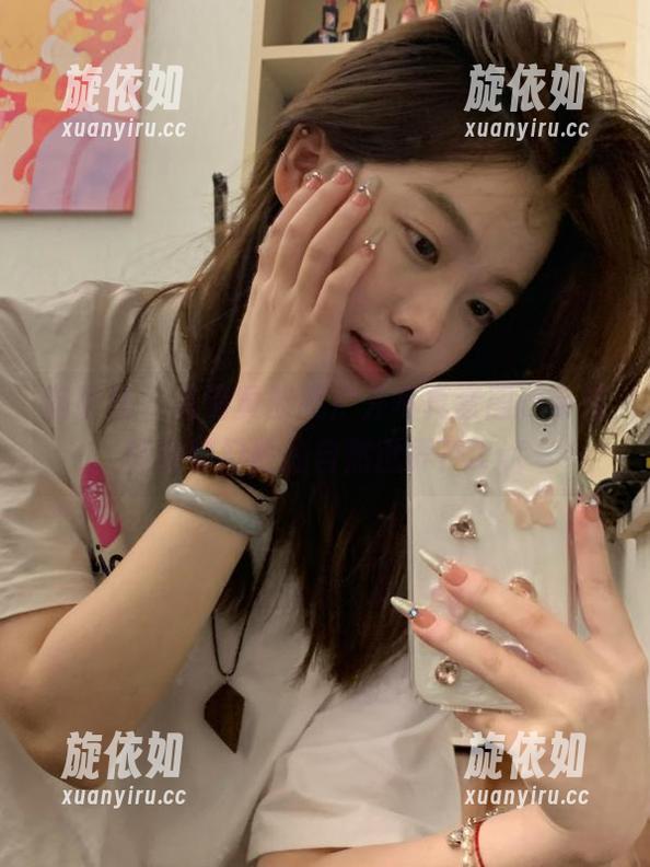 魅妍社 - 高清黄歆苑户外写真套图，带你畅游梦幻般的自然世界！.txt